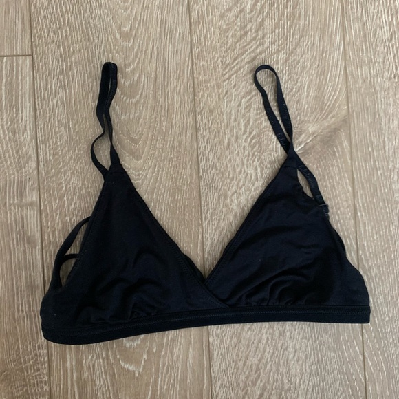 Lululemon simply strappy bralette A/B cup - Picture 3 of 4